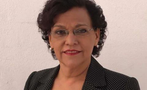 Destacaron labor de maestra Ofelia Limón
