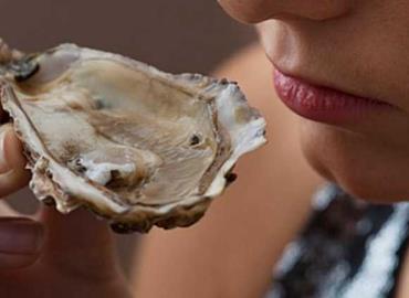 Piden no consumir mariscos crudos 