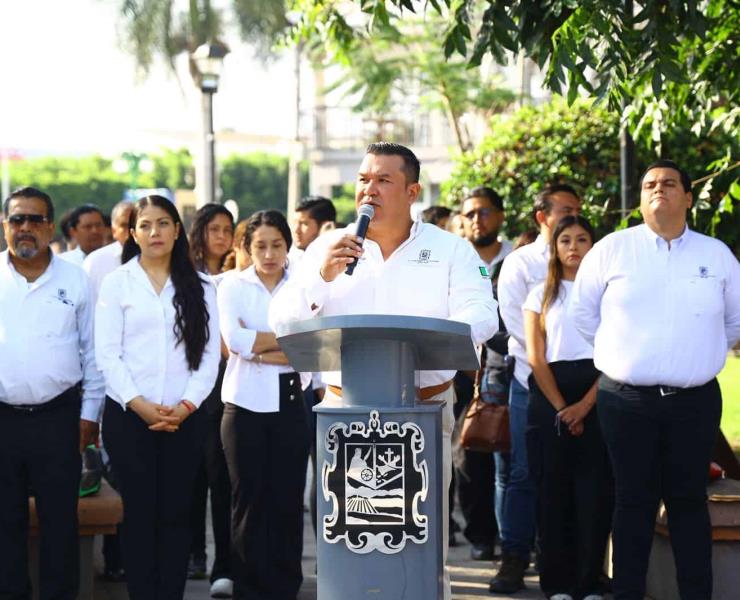 Arnulfo instó a trabajar con compromiso y participación
