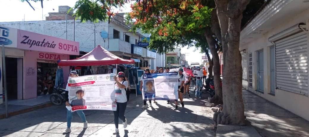 Buscan a un joven