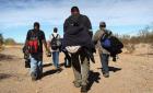 Sigue emigración  de jóvenes a EU
