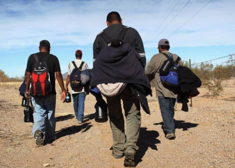 Sigue emigración  de jóvenes a EU
