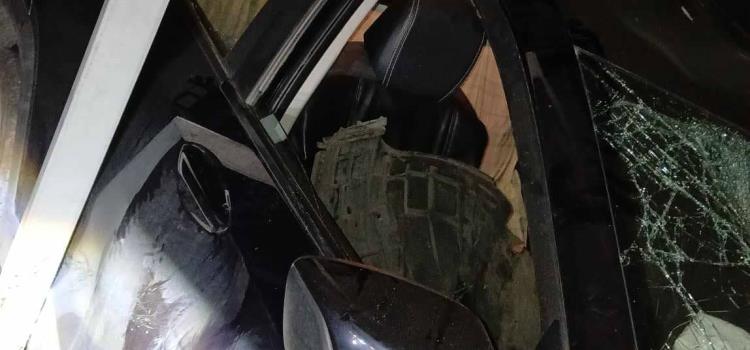 Volcó automóvil en carretera 70 Volcó automóvil en carretera 70