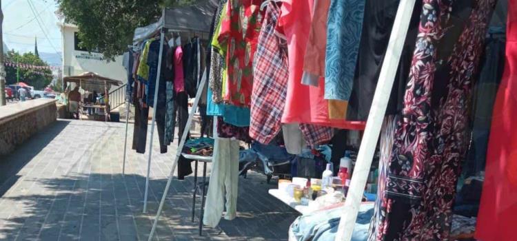 Hay bajas ventas para tianguistas Hay bajas ventas para tianguistas