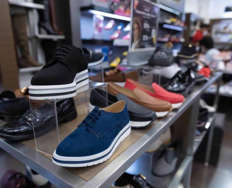 Cayeron ventas un 45% en comercios 
