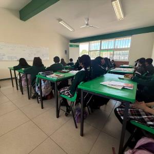 Reducen el horario escolar por el calor