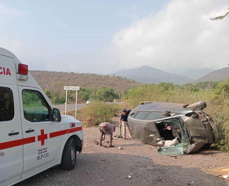 CONTADOR HERIDO EN VOLCADURA
