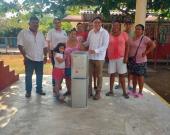 Donan dispensadores  de agua a primaria 