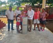 Donan dispensadores  de agua a primaria 