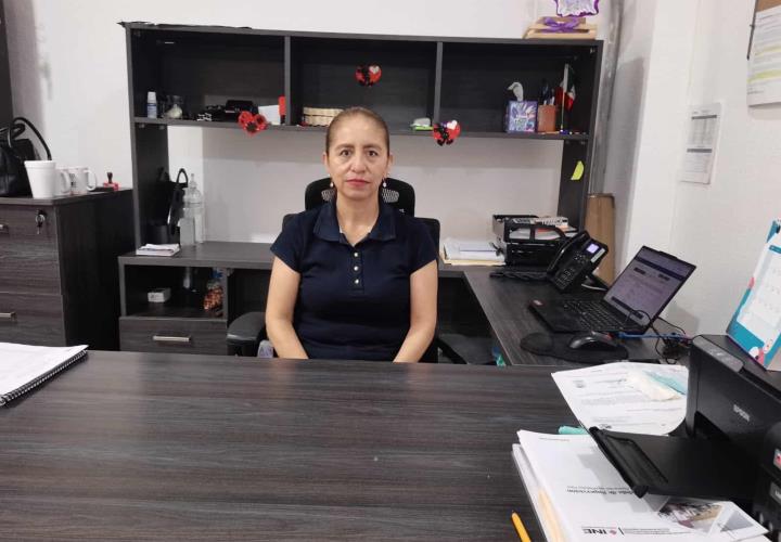 Llaman a renovar credenciales del INE vencidas