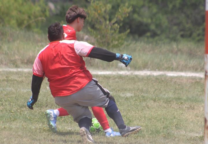 Enlaces Huastecos-BC versus la Morelos estelar del torneo Adolescente Huasteco