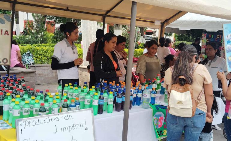 Alumnos hicieron una muestra de proyectos