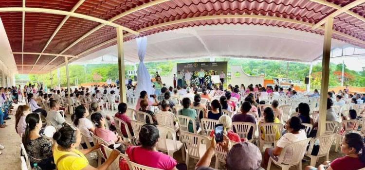 Iniciaron obras en primaria de Picholco Iniciaron obras en primaria de Picholco