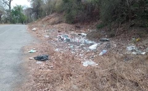 Sin estrategia ni recolección, crece tiradero en Tampacán