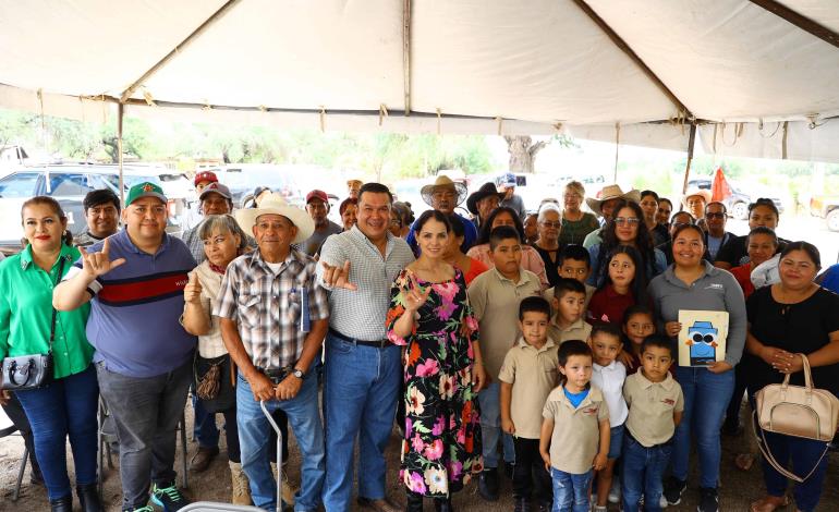 Autoridades municipales visitaron ejido El Coyote 