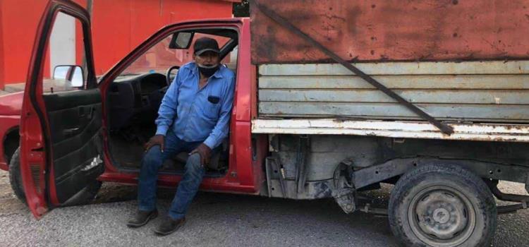 Destrozó su moto contra camioneta Destrozó su moto contra camioneta