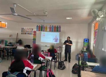 El Escuadrón AVE orienta la infancia