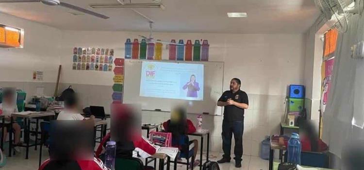 El Escuadrón AVE orienta la infancia El Escuadrón AVE orienta la infancia