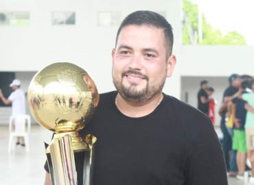Reynaldo Medina Bueno festejó aniversario de su niña con un gol