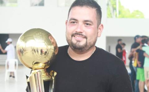 Reynaldo Medina Bueno festejó aniversario de su niña con un gol
