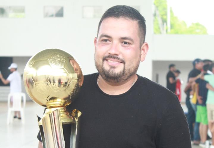 Reynaldo Medina Bueno festejó aniversario de su niña con un gol