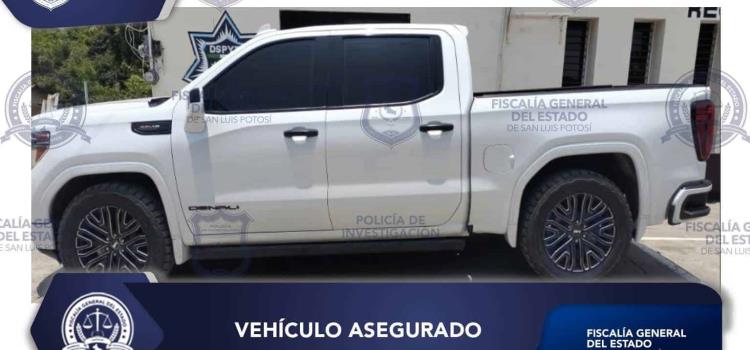 Vehículo robado recuperó la FGE       