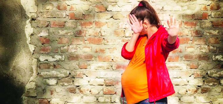 Torturaron a embarazada      