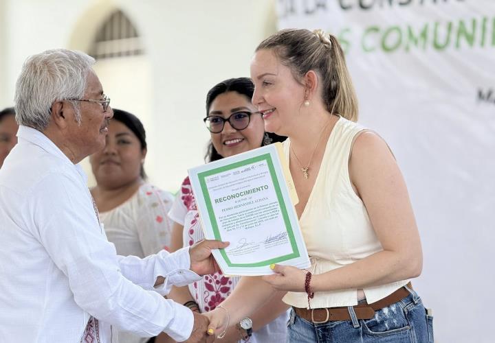 Reconocen a la presidenta por su apoyo a comunidades 