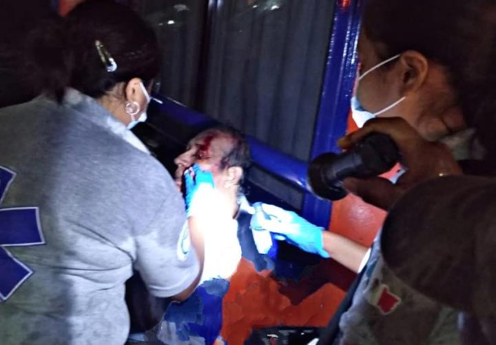Herido al sufrir caída