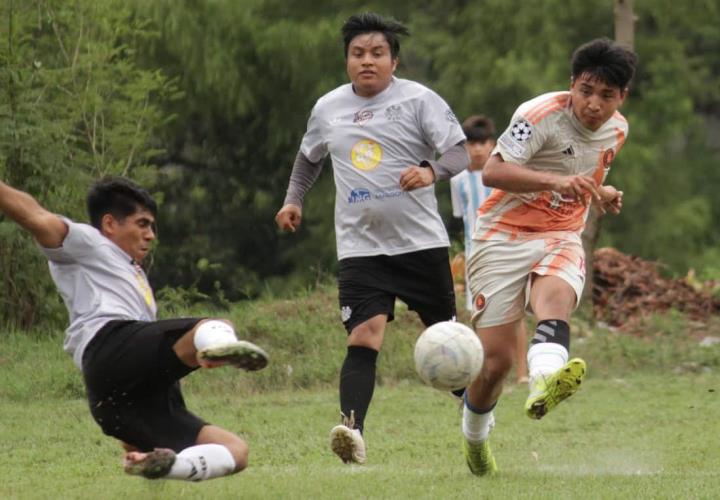 La ´Ola Naranja´ de San Miguel goleó a la Tribu