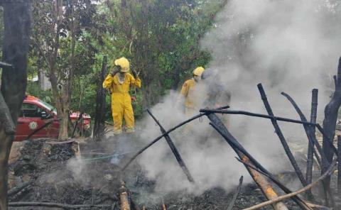 Incendio acabó con una casa        
