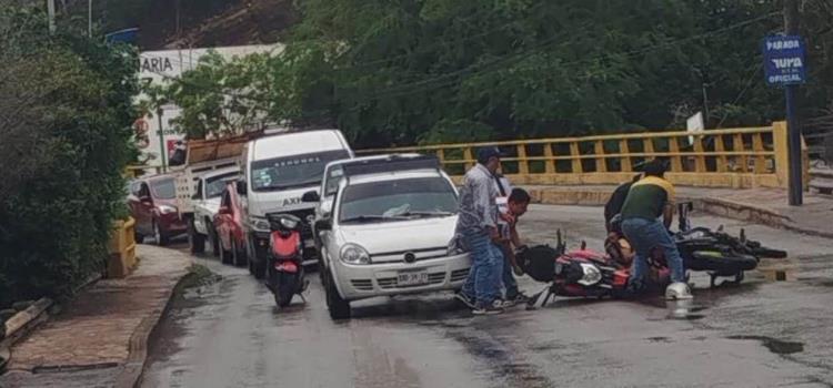 Chocaron dos motociclistas Chocaron dos motociclistas