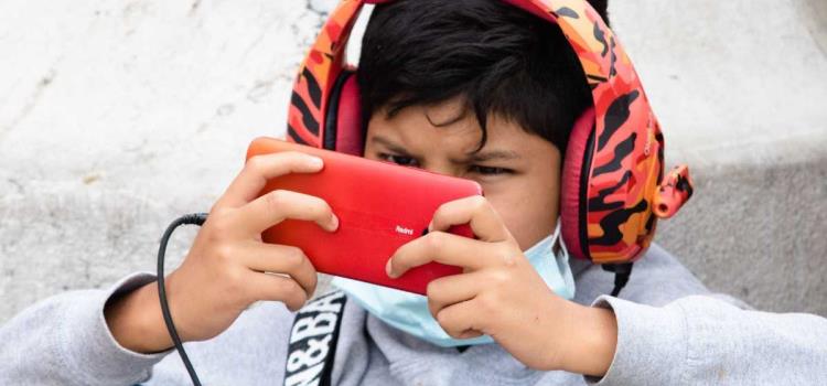 Niños víctimas  de nomofobia