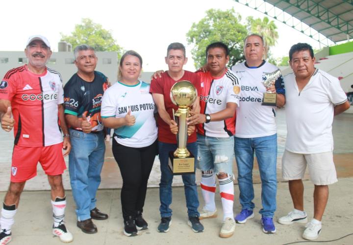 Región VI del SNTE sección 26 premió a ganadores de evento