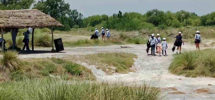 Urgen baños en Los Peroles Urgen baños en Los Peroles