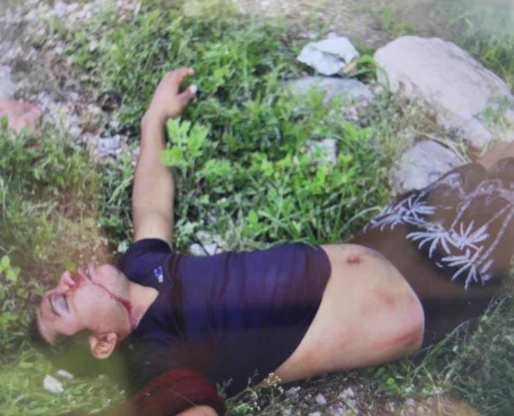 ¡MUERTO A GOLPES!                                   
