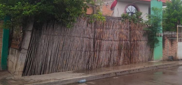 MUJER GRAVE AL   CAER DE AZOTEA