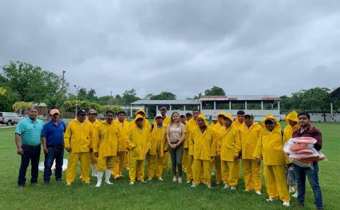 Alcaldesa entrega equipo esencial a Protección Civil