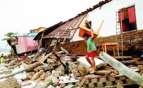 Primeras víctimas del huracán Erick