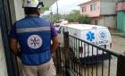 Por fuertes dolores, anciano es trasladado al hospital