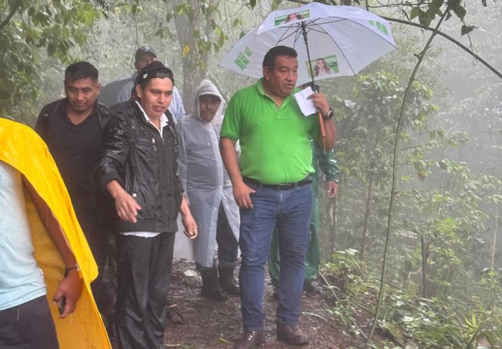 Presidente Municipal recorre Tlalnepantla para atender peticiones ciudadanas