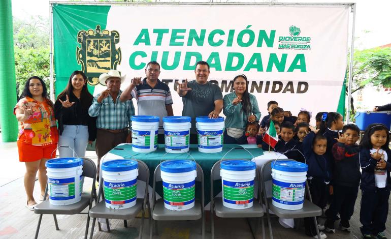 Arnulfo Urbiola Atiende  necesidades de la gente 