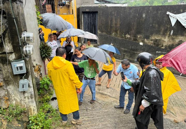 Recorrió alcalde colonias que destacan necesidades 