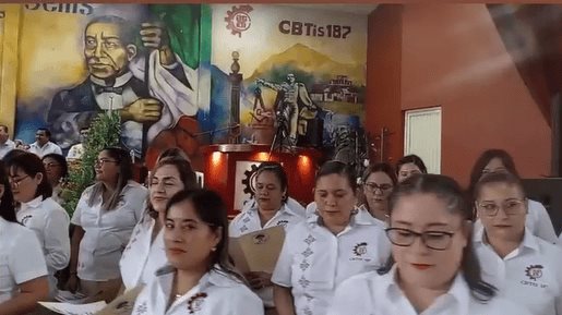 Entre nostalgia y sueños: Generación 2022-2025 se despide del CBTis 187