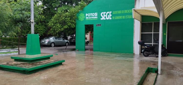 Denunciaron a maestra por abuso de autoridad Denunciaron a maestra por abuso de autoridad
