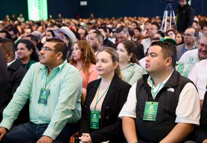 Presidenta municipal participó en la toma de protesta del Consejo Estatal de Transporte