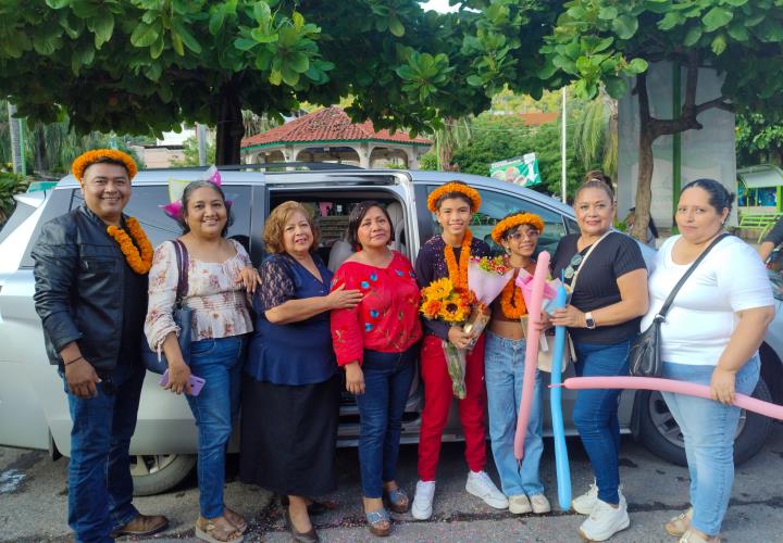 Ailén y Diego triunfan en concurso estatal de identidad cultural 
