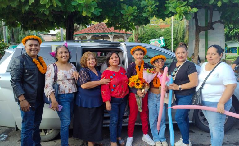 Ailén y Diego triunfan en concurso estatal de identidad cultural 