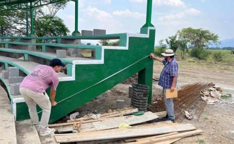 AUDITARON LAS OBRAS 
