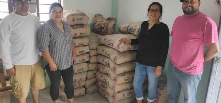 Gobierno entregó 2 Tons. de cemento 